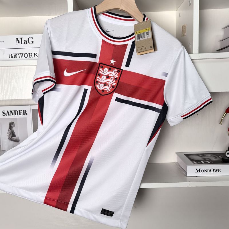 Camisa Seleção da Inglaterra Edição Especial 24/25 - Vermelho e Branco